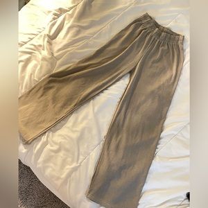 Very soft and stretchy pants!👍🏻